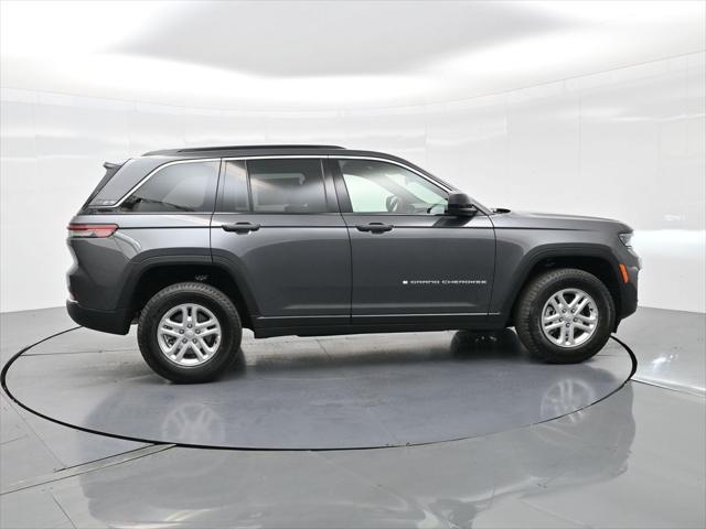 new 2025 Jeep Grand Cherokee car, priced at $32,875