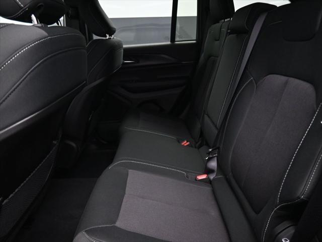 new 2025 Jeep Grand Cherokee car, priced at $32,875
