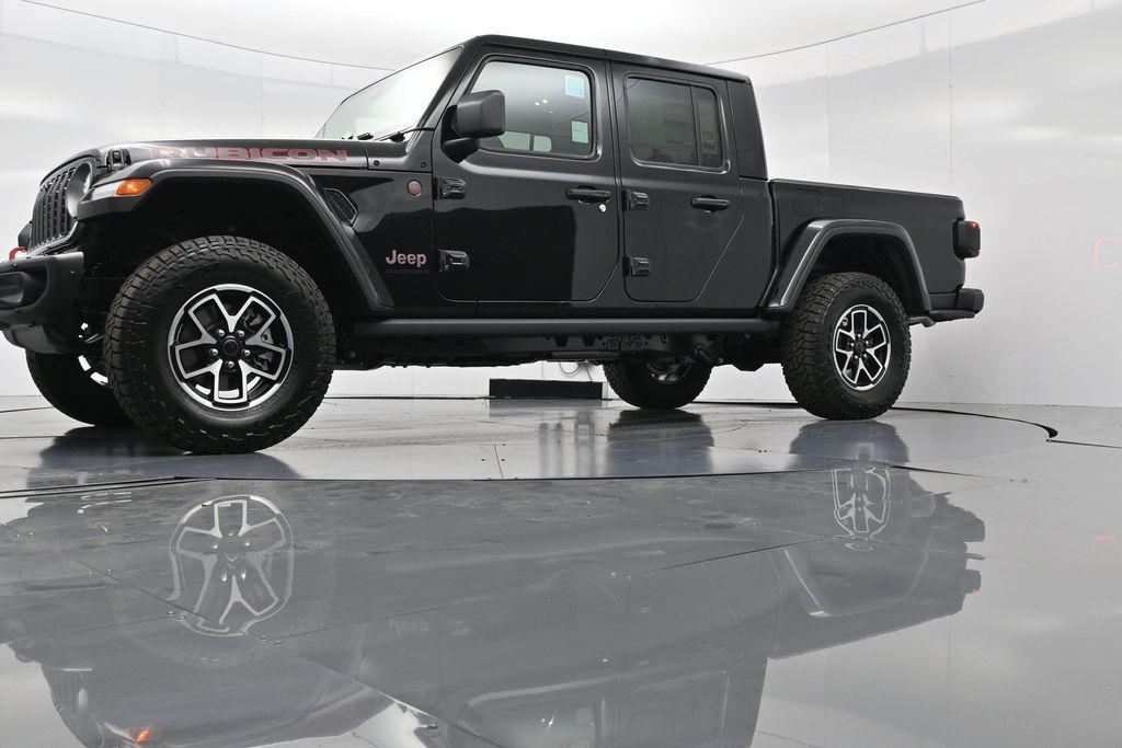 new 2025 Jeep Gladiator car, priced at $58,260