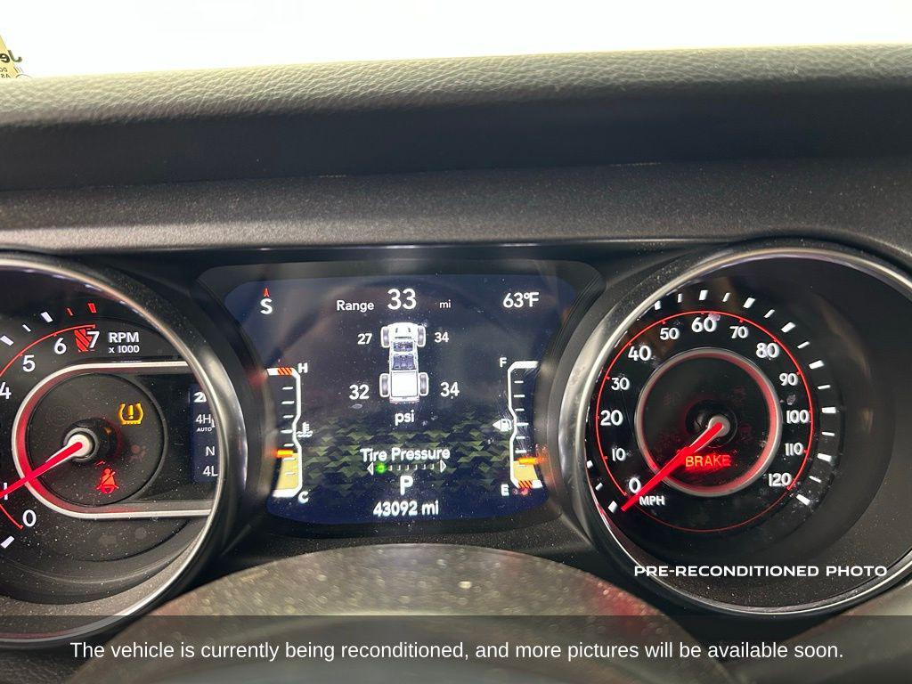 used 2021 Jeep Gladiator car, priced at $35,100