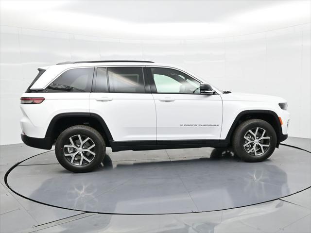 new 2025 Jeep Grand Cherokee car, priced at $41,700