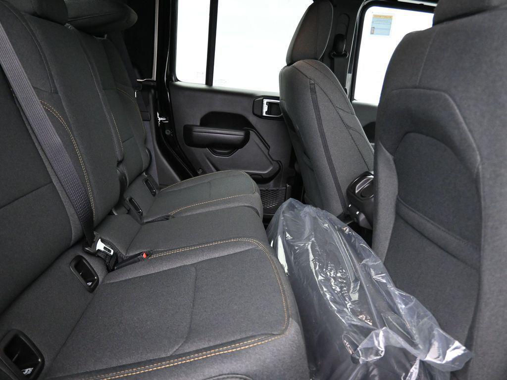 new 2025 Jeep Gladiator car, priced at $47,143