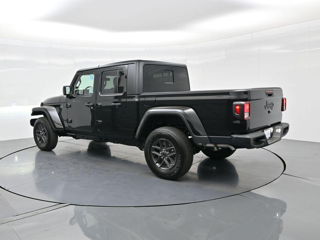 new 2025 Jeep Gladiator car, priced at $42,045
