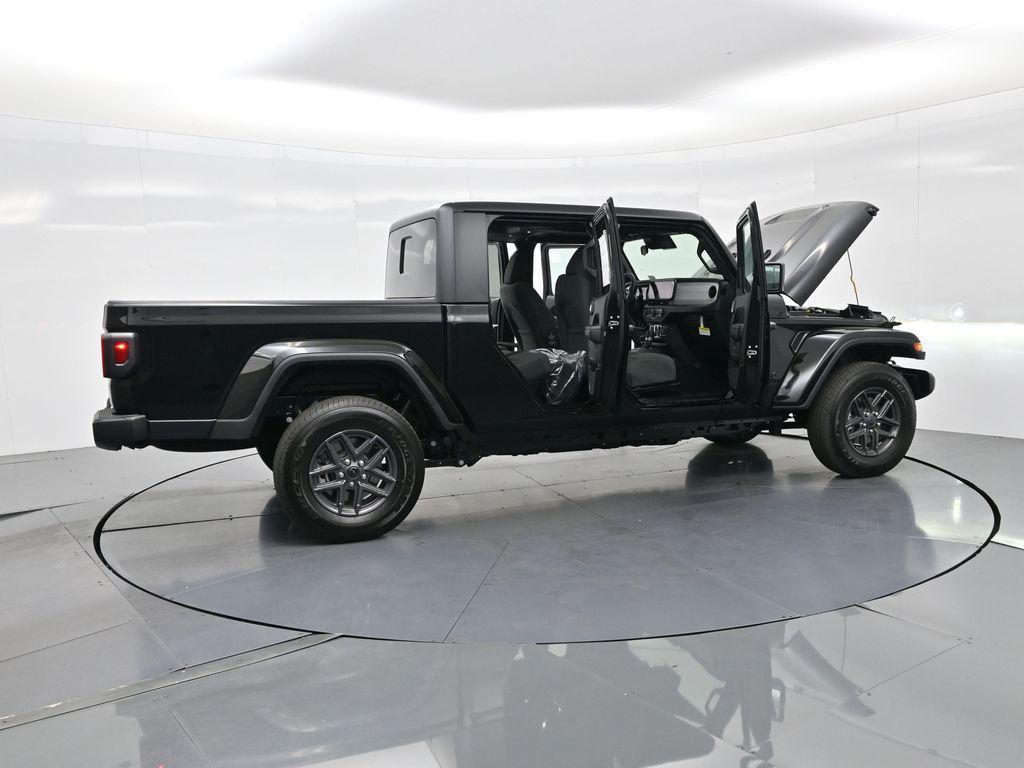 new 2025 Jeep Gladiator car, priced at $47,143