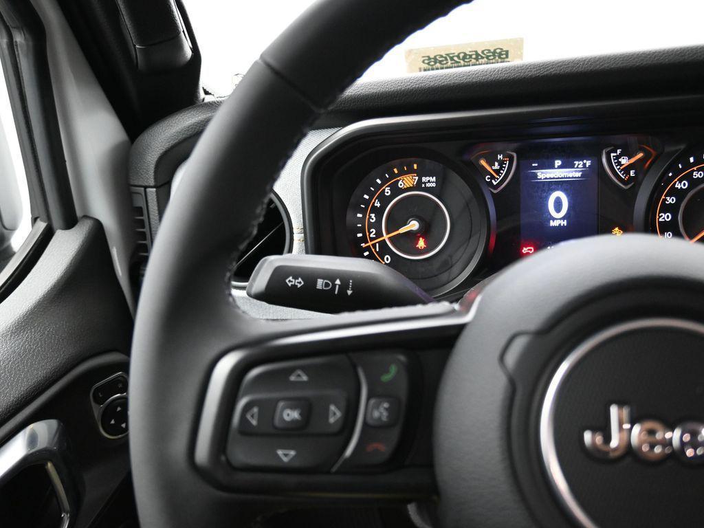 new 2025 Jeep Wrangler car, priced at $47,120