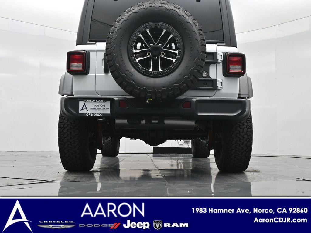 new 2025 Jeep Wrangler car, priced at $47,120