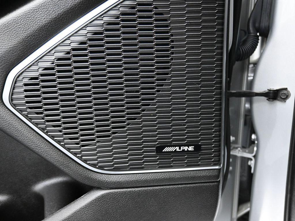 new 2023 Jeep Grand Cherokee car, priced at $48,995