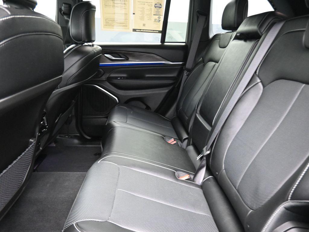 new 2023 Jeep Grand Cherokee car, priced at $48,995