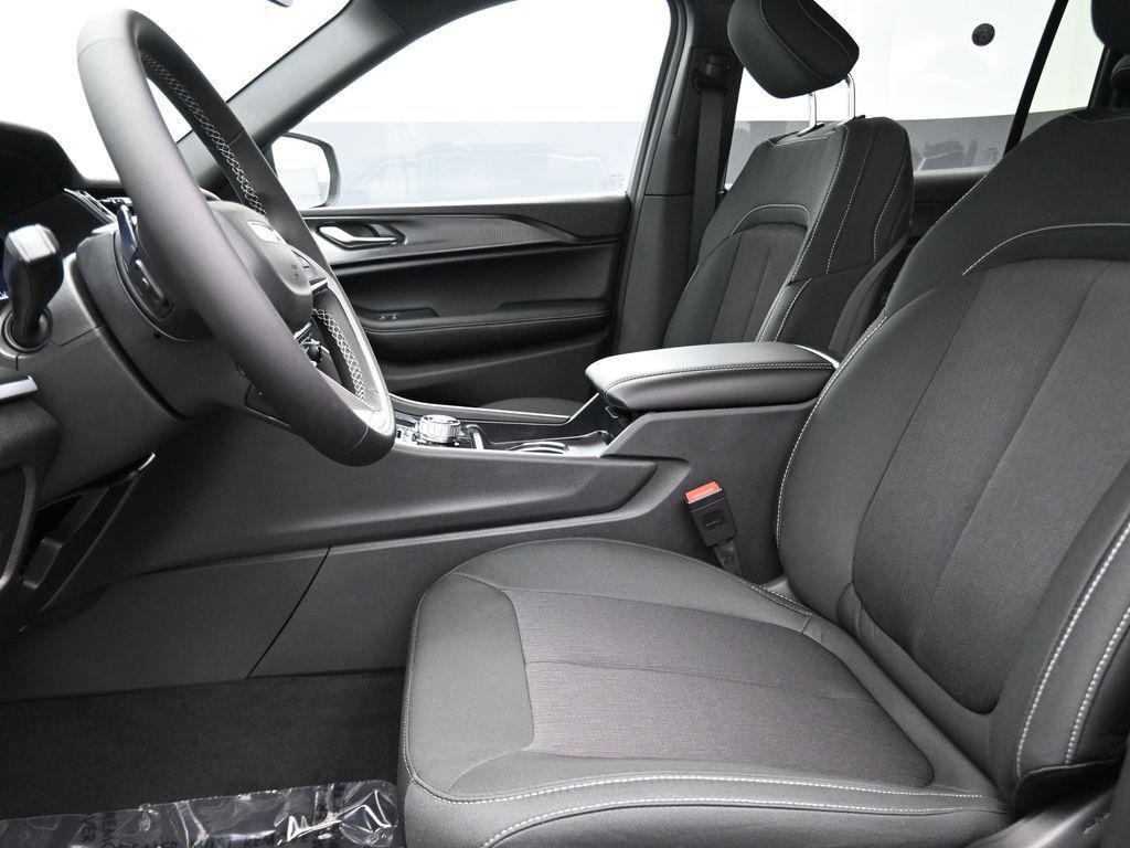 new 2025 Jeep Grand Cherokee L car, priced at $34,875
