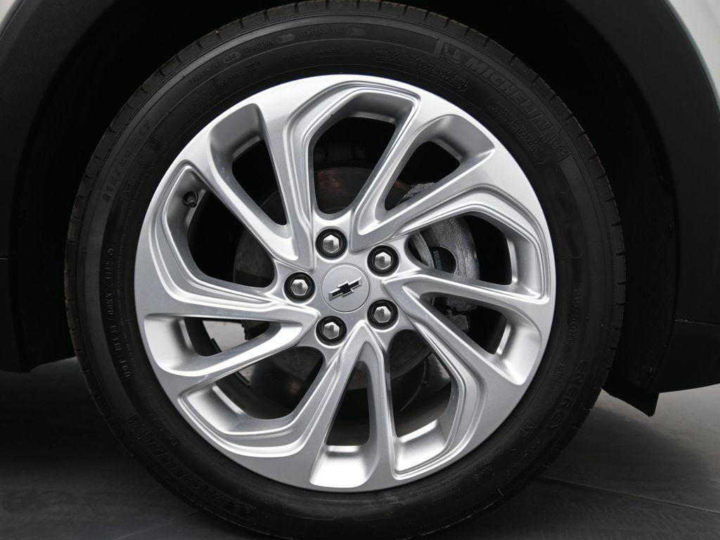 used 2022 Chevrolet Bolt EUV car, priced at $16,227