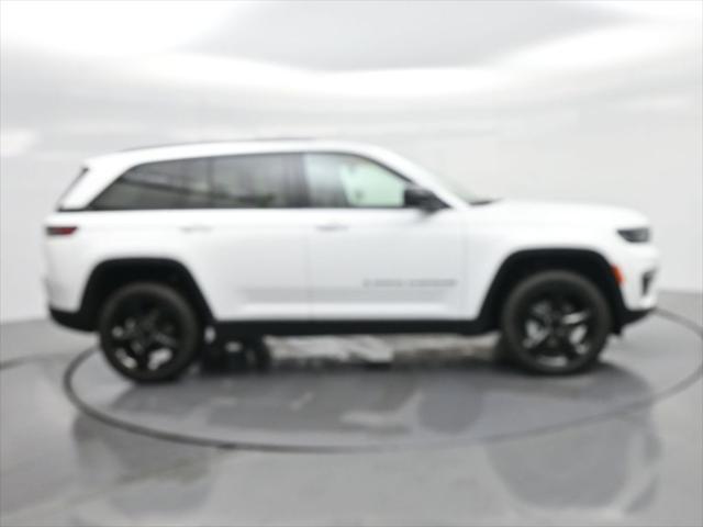 new 2025 Jeep Grand Cherokee car, priced at $44,945