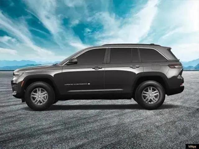 new 2024 Jeep Grand Cherokee car, priced at $37,215