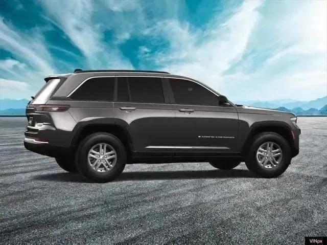 new 2024 Jeep Grand Cherokee car, priced at $37,215