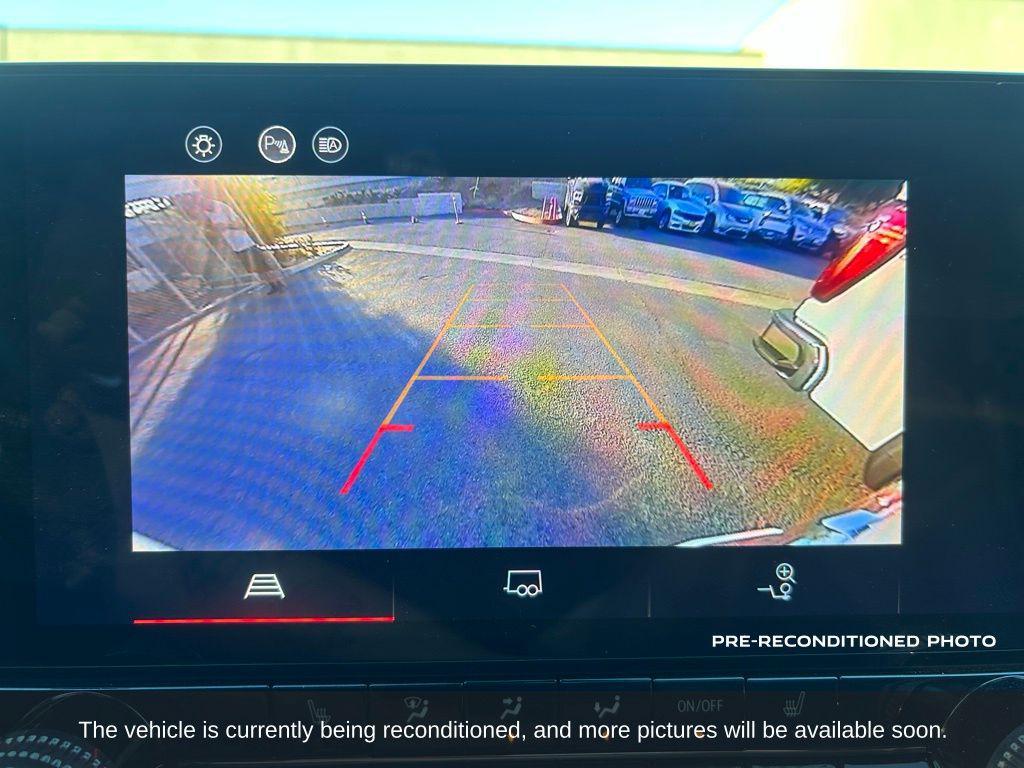 used 2024 GMC Canyon car, priced at $40,700