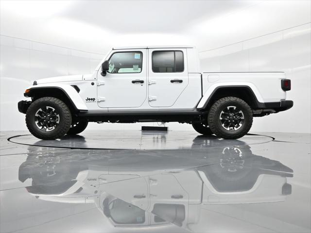 new 2025 Jeep Gladiator car, priced at $43,907