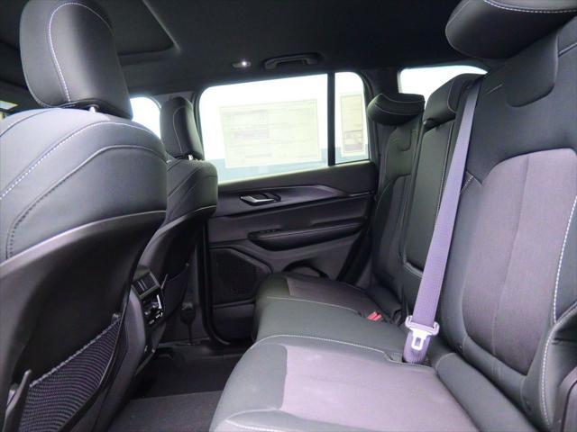 new 2025 Jeep Grand Cherokee car, priced at $35,205
