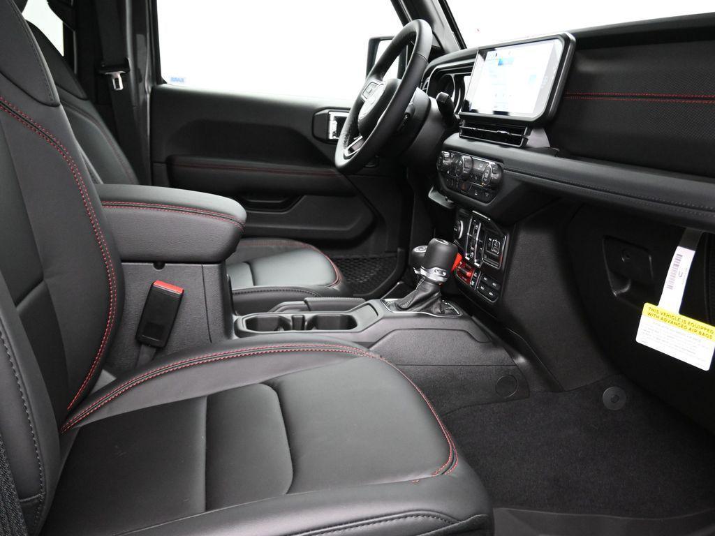new 2025 Jeep Wrangler car, priced at $58,845