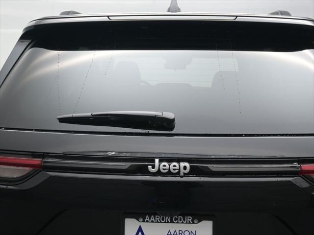 new 2025 Jeep Grand Cherokee car, priced at $36,170