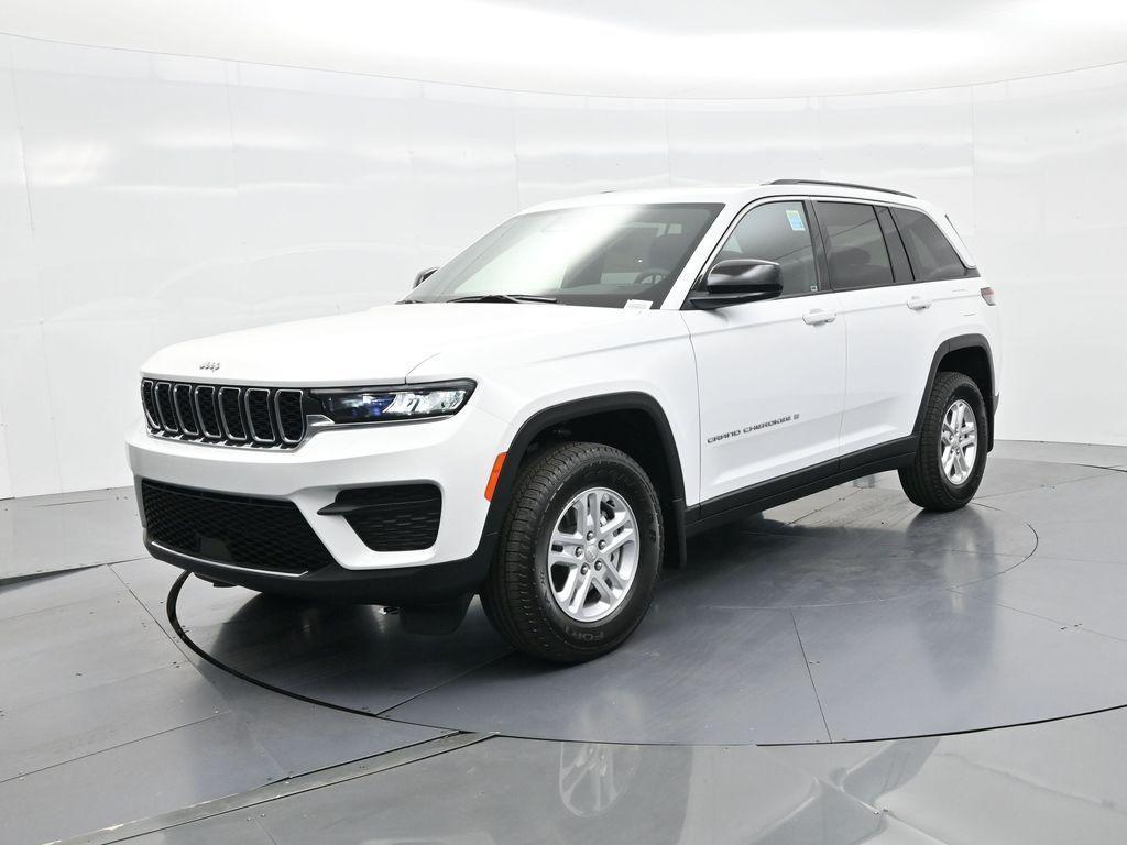 new 2025 Jeep Grand Cherokee car, priced at $32,210