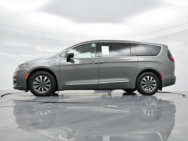 new 2023 Chrysler Pacifica Hybrid car, priced at $49,830