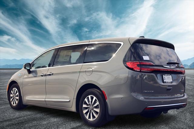 new 2023 Chrysler Pacifica Hybrid car, priced at $49,820