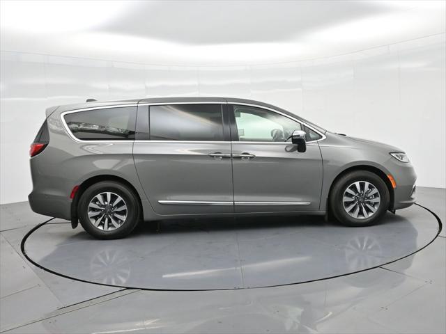 new 2023 Chrysler Pacifica Hybrid car, priced at $49,830