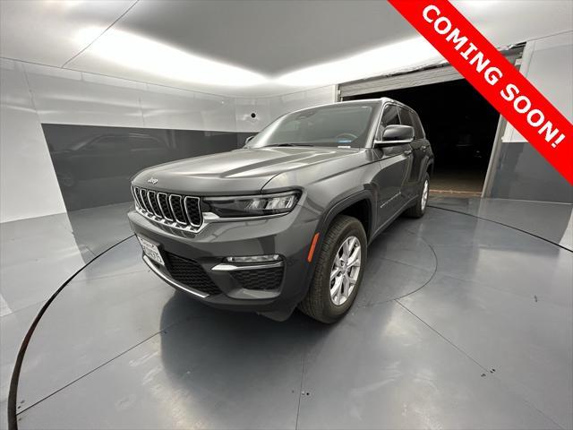 used 2022 Jeep Grand Cherokee car, priced at $26,180