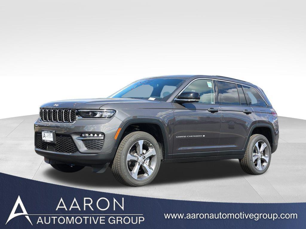 used 2024 Jeep Grand Cherokee car, priced at $35,092