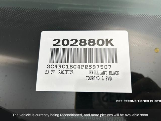 used 2023 Chrysler Pacifica car, priced at $23,014
