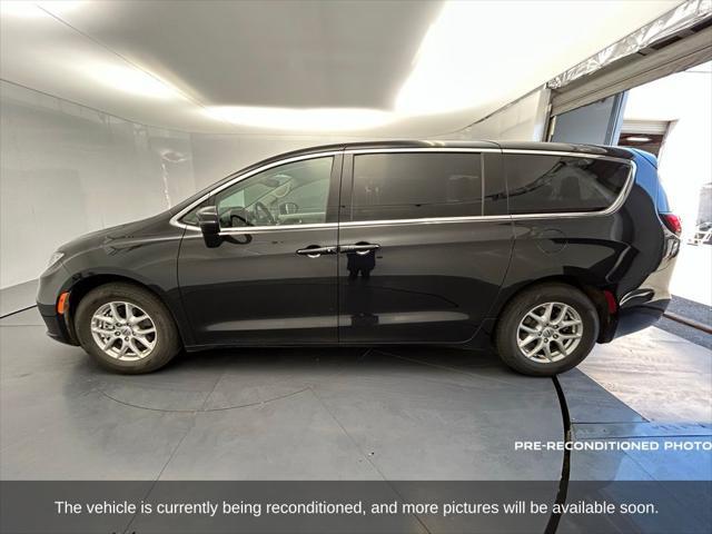 used 2023 Chrysler Pacifica car, priced at $23,014