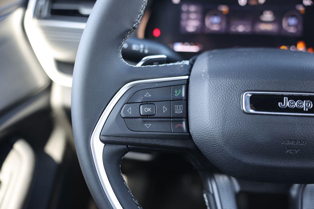 new 2025 Jeep Grand Cherokee car, priced at $29,050