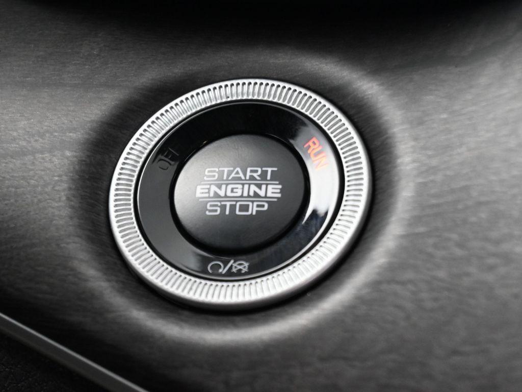 new 2025 Jeep Grand Cherokee car