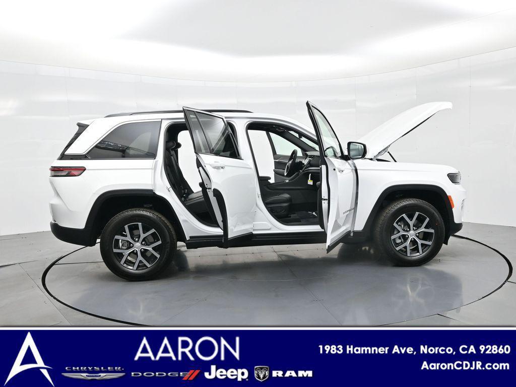 new 2025 Jeep Grand Cherokee car