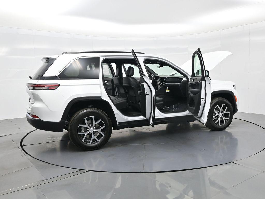 new 2025 Jeep Grand Cherokee car