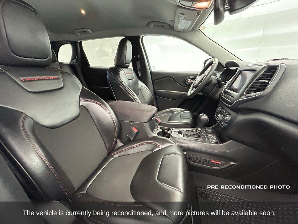 used 2023 Jeep Cherokee car, priced at $24,999