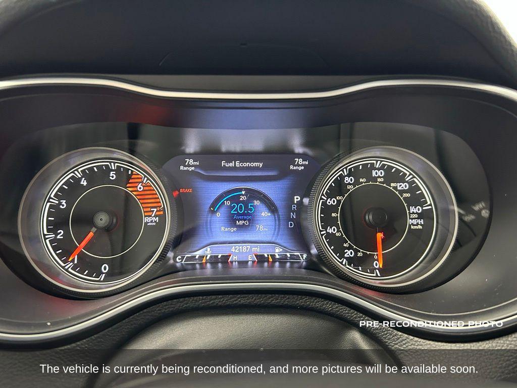 used 2023 Jeep Cherokee car, priced at $24,999