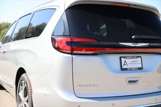 new 2024 Chrysler Pacifica car, priced at $43,375