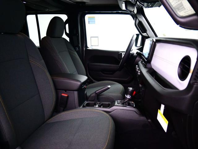 new 2025 Jeep Wrangler car, priced at $45,070