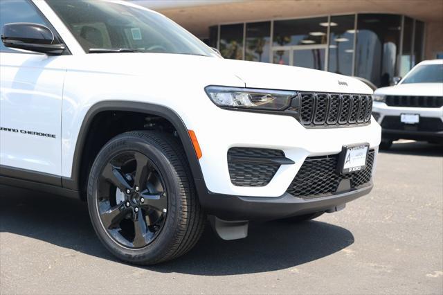 new 2024 Jeep Grand Cherokee car, priced at $40,075