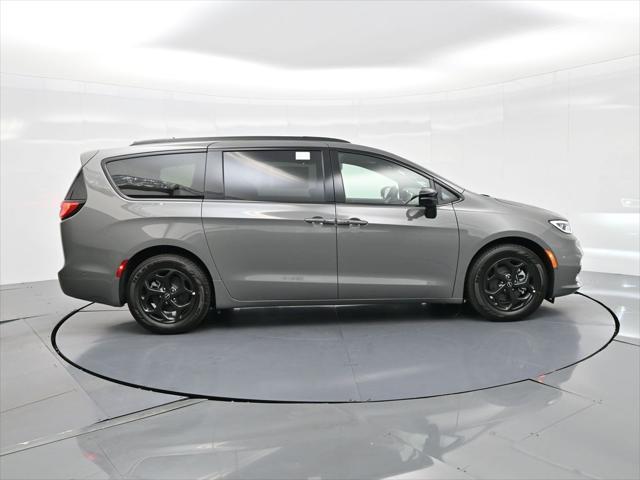 new 2025 Chrysler Pacifica Hybrid car, priced at $56,800