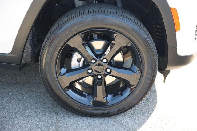 new 2025 Jeep Grand Cherokee car, priced at $41,830