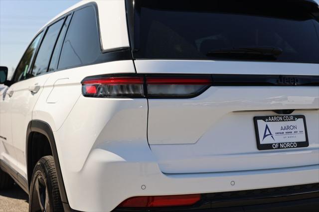 new 2025 Jeep Grand Cherokee car, priced at $41,830