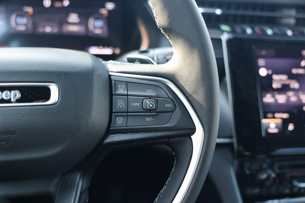 new 2025 Jeep Grand Cherokee car, priced at $29,170