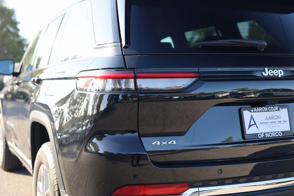 new 2025 Jeep Grand Cherokee car, priced at $29,170