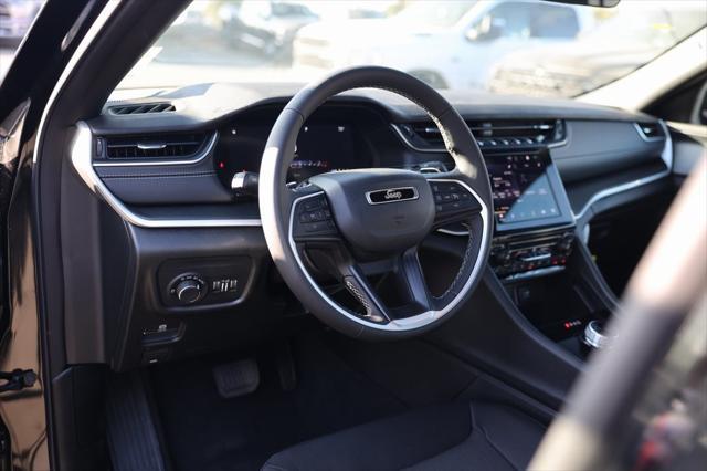 new 2025 Jeep Grand Cherokee car, priced at $37,920