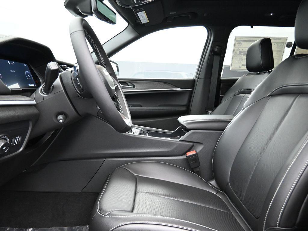 new 2025 Jeep Grand Cherokee car, priced at $50,265