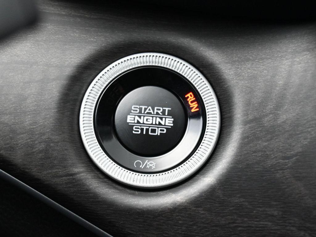 new 2025 Jeep Grand Cherokee car, priced at $50,265