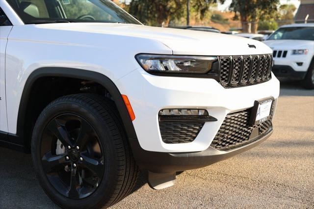 new 2025 Jeep Grand Cherokee car, priced at $41,950