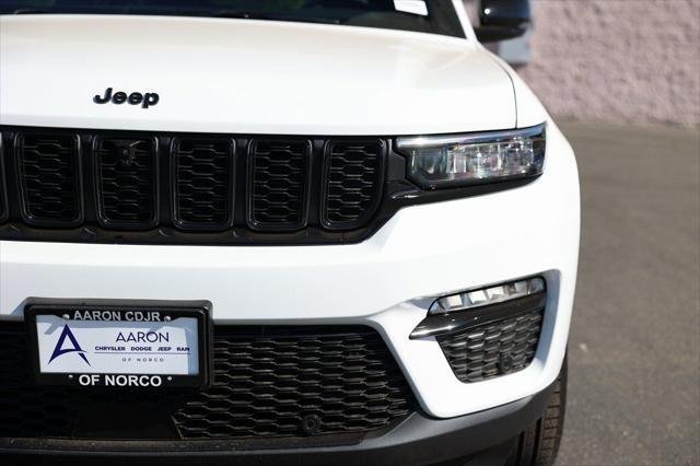 new 2025 Jeep Grand Cherokee car, priced at $45,390