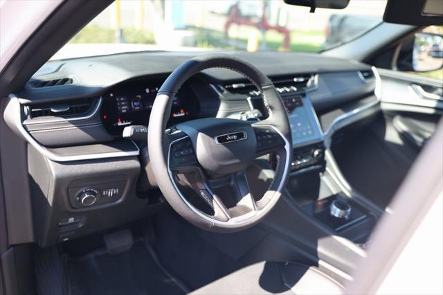 new 2025 Jeep Grand Cherokee car, priced at $37,330